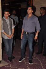 Aamir Khan, Ritesh Sidhwani at Talaash success bash in J W Marriott, Mumbai on 10th Dec 2012 (47).JPG